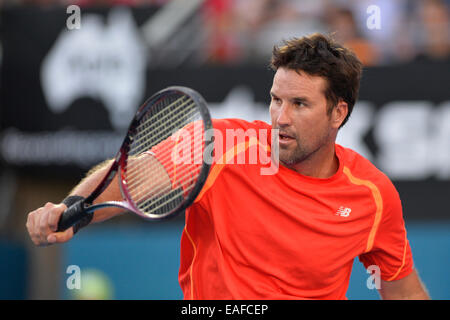 Sydney, Australie. 17 Jan, 2015. Patrick Rafter (AUS) en action contre John McEnroe (USA) au cours de la RAPIDE4 match de tennis à la Qantas Credit Union Arena. Credit : Action Plus Sport/Alamy Live News Banque D'Images