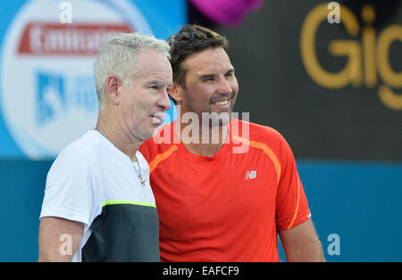 Sydney, Australie. 17 Jan, 2015. John McEnroe (USA) et Patrick Rafter (AUS) après leur restauration rapide4 match de tennis à la Qantas Credit Union Arena. Credit : Action Plus Sport/Alamy Live News Banque D'Images