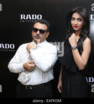 Maitra Rukmini modèle porte la nouvelle collection de montres Rado Rado pendant les 'Bijoux dévoile Mariage Collection' à Rado Showroom à Kolkata. © Bhaskar Mallick/Pacific Press/Alamy Live News Banque D'Images