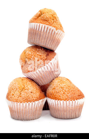 Une pile de madeleines, muffins ordinaire typique espagnol, sur un fond blanc Banque D'Images