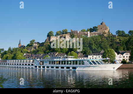 Bateau de croisière sur la rivière Sarre Sarre Saarburg Allemagne Banque D'Images