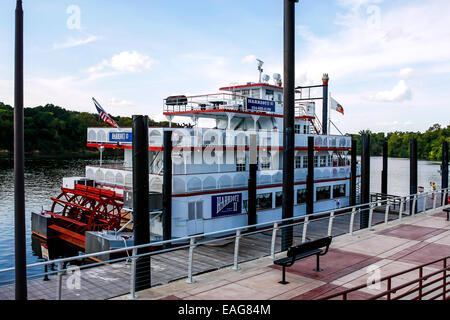 Un bateau à aubes attaché sur l'embarcadère une fois utilisé pour décharger des esclaves de l'Ohio River à Montgomery, en Alabama Banque D'Images