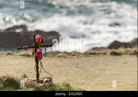 Un mémorial sur l'île de Porth Newquay, Cornwall. Banque D'Images