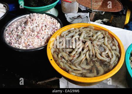 Crevettes - Marché en TUMBES. Ministère de Tumbes .PÉROU Banque D'Images