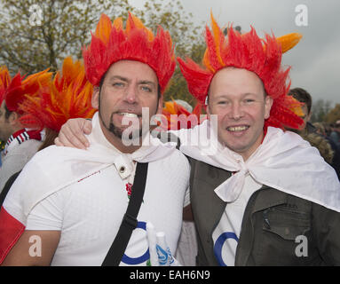 London, Middlesex, Royaume-Uni. 15 Nov, 2014. 15 novembre 2014 Angleterre fans avant l'Angleterre -V- Afrique du Sud match à Twickenham : Steve Flynn-ZUMA Press Crédit : Steve Flynn/ZUMA/Alamy Fil Live News Banque D'Images