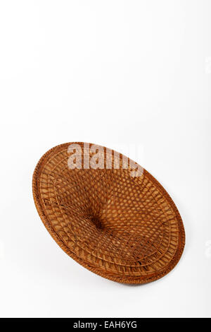 Coolie chinois traditionnel chapeau fait de reed Banque D'Images