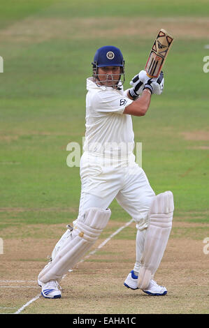 - Cricket Sachin Tendulkar du CMC les chauves-souris au cours de l'Éternel 50 Bicentenaire sur match de célébration Banque D'Images
