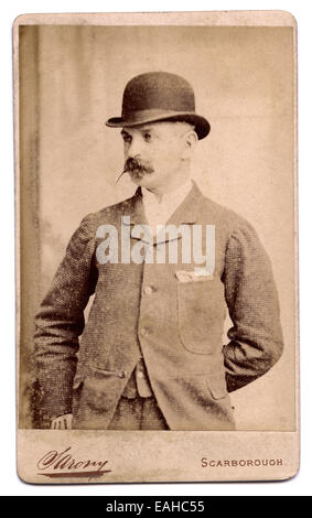 Victorian, sur carton, portrait d'un homme. Prises dans le studio d'Oliver Sarony, Scarborough, Royaume-uni vers 1870 Banque D'Images