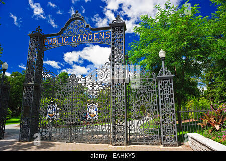 Porte en fer forgé à l'entrée de l'Halifax Public Gardens le long de Spring Garden Road, le centre-ville d'Halifax, Halifax Metro, Halif Banque D'Images