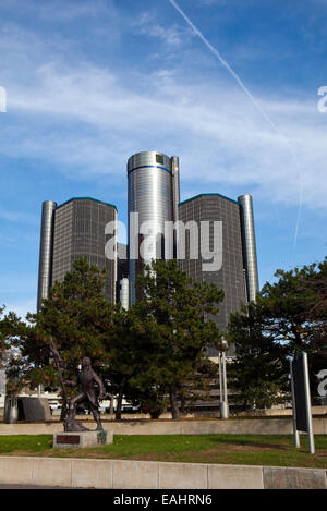 Une vue sur le siège de General Motors dans le centre-ville de Detroit. Banque D'Images