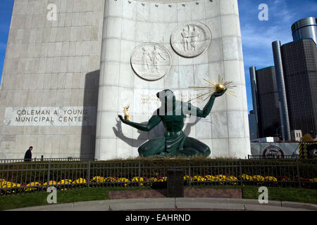 Une vue de la Coleman Young Municipal Centre au centre-ville de Detroit. Banque D'Images