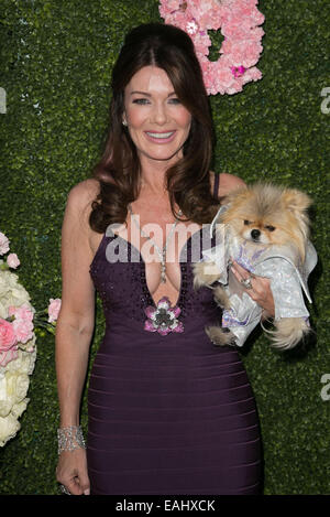 Lisa Vanderpump et Ken Todd assister lancement de leur plus récent effort culinaire de la pompe, un salon, doté d''un menu organisé par le chef Penny Davidi à West Hollywood. Avec : Lisa Vanderpump,Giggy Où : Los Angeles, California, United States Quand : 13 Banque D'Images