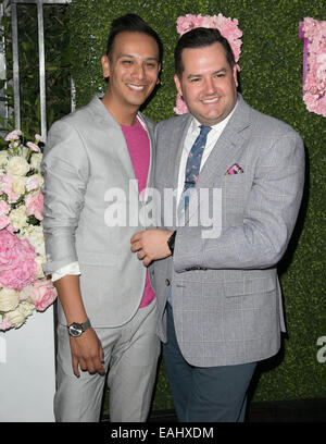 Lisa Vanderpump et Ken Todd assister lancement de leur plus récent effort culinaire de la pompe, un salon, doté d''un menu organisé par le chef Penny Davidi à West Hollywood. Comprend : Salvador Camarena,Ross Mathews Où : Los Angeles, California, United States Banque D'Images