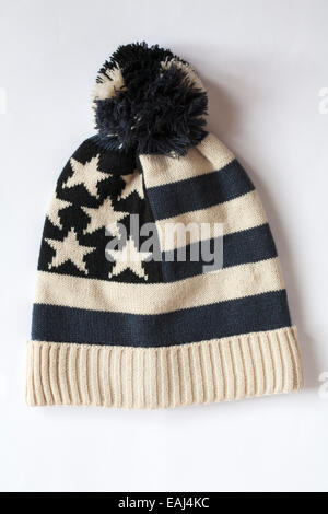 Stars and Stripes cedarwood state chapeau avec pompon isolé sur fond blanc Banque D'Images