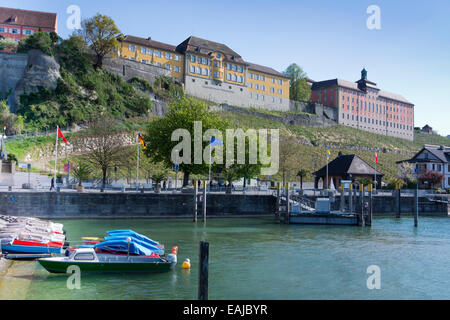 Débarcadère et Staatsweingut, Meersburg, Lac de Constance, Bade-Wurtemberg, Allemagne, Europe Banque D'Images