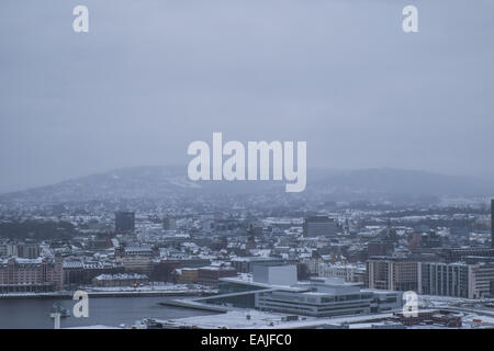 La ville d'Oslo et de l'opéra par une froide journée d'hiver Banque D'Images