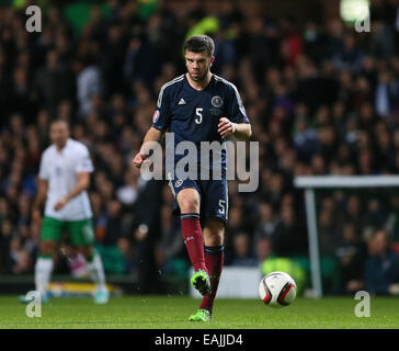 Glasgow, Royaume-Uni. 14Th Nov, 2014. Grant Hanley, de l'Ecosse - UEFA Euro 2016 Qualifications - l'Ecosse contre la République d'Irlande - Celtic Park - Glasgow - Ecosse - 14 novembre 2014 - Photo Simon Bellis/Sportimage © csm/Alamy Live News Banque D'Images