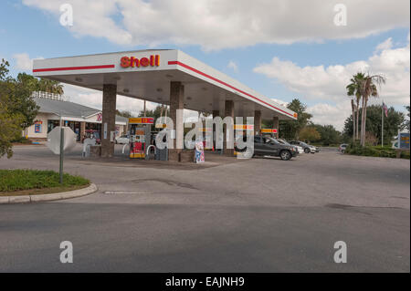 Circle K Shell station essence dans les villages, Floride USA Banque D'Images