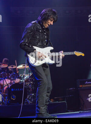 Jeff Beck performing live at the Royal Albert Hall avec : Jeff Beck Où : London, Royaume-Uni Quand : 14 mai 2014 Banque D'Images