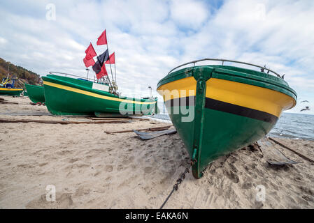 Bateau de pêche sur la mer Baltique dans le quartier Orlowo de Gdynia, Pologne ville Banque D'Images