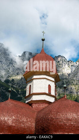 Tours de St Bartholomä sur le lac Königssee, le parc national de Berchtesgaden, Berchtesgaden-campagne, Haute-Bavière, Bavière, Allemagne Banque D'Images