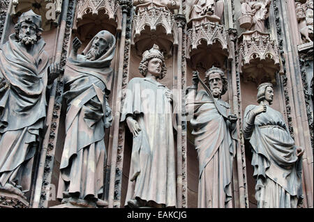 Prophètes, tympan, façade ouest, la cathédrale de Strasbourg, Cathédrale Notre-Dame, Strasbourg, Bas-Rhin, Alsace, France Banque D'Images