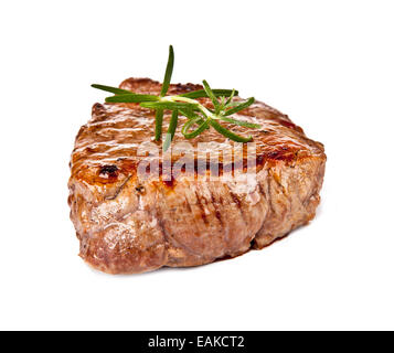 Délicieux steak de boeuf isolé sur fond blanc Banque D'Images