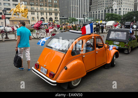 Citroen car show à la Bastille Day Parade à NEW YORK Banque D'Images