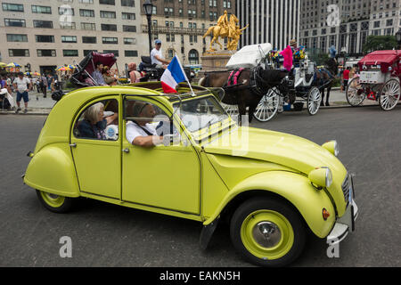 Citroen car show à la Bastille Day Parade à NEW YORK Banque D'Images