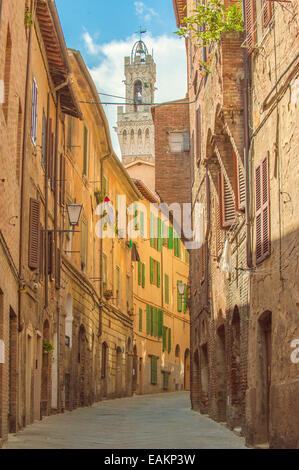 Rues tordues de Sienne, Toscane, Italie Banque D'Images