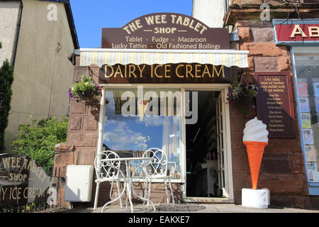 Le Wee Tablet sweet shop dans la ville touristique d'Aberfoyle, au coeur de la parc national des Trossachs, en Ecosse, Royaume-Uni Banque D'Images