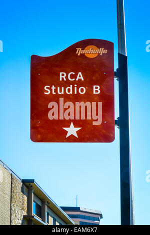 Plaque de rue prend note de l'emplacement de la légendaire studio B de RCA sur Music Row à Nashville, TN Banque D'Images