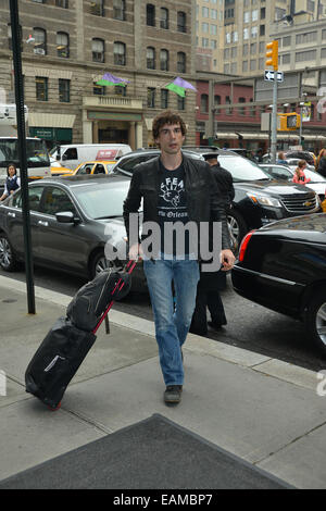 New York Candids avec : Chris Gorham Où : Manhattan, New York, United States Quand : 15 mai 2014 Banque D'Images