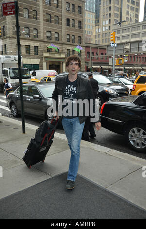 New York Candids avec : Chris Gorham Où : Manhattan, New York, United States Quand : 15 mai 2014 Banque D'Images