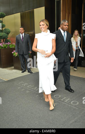 New York Candids comprend : Serinda Swan Où : Manhattan, New York, United States Quand : 15 mai 2014 Banque D'Images