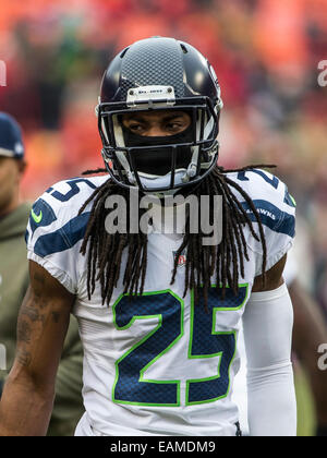 Kansas City, MO, USA. 16 Nov, 2014. Seattle Seahawks Richard évoluait Sherman (25) au cours de la NFL match entre les Seattle Seahawks et les Kansas City Chiefs au Arrowhead Stadium de Kansas City, MO. Les chefs défait les Seahawks 24-20. © csm/Alamy Live News Banque D'Images