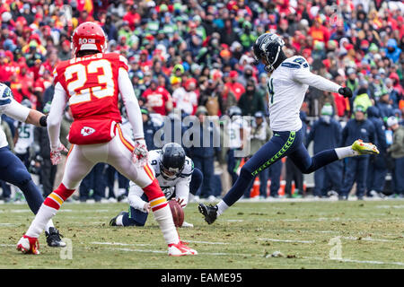 Kansas City, MO, USA. 16 Nov, 2014. Seattle Seahawks kicker Steven Hauschka (4) au cours de la NFL match entre les Seattle Seahawks et les Kansas City Chiefs au Arrowhead Stadium de Kansas City, MO. Les chefs défait les Seahawks 24-20. © csm/Alamy Live News Banque D'Images