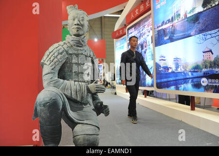 14 novembre 2014 - Shanghai Chine NOV 14 : 2014 China International Travel Mart à Shanghai. China International Travel Mart (CITM) est le plus grand magasin de voyage professionnel en Asie. Il a attiré l'attention des gens dans l'industrie du tourisme dans le monde entier. Comme un événement annuel, c'est tenu à Shanghai et Kunming en alternance. L'HONNEUR AU CITM 2014, organisée conjointement par l'Administration nationale du tourisme de Chine, l'Administration de l'Aviation civile de Chine et du gouvernement populaire municipal de Shanghai, aura lieu à Shanghai New International Expo Centre du 14 novembre au 16 novembre. © SIPA Asie/ZUMA/Alamy Fil Live News Banque D'Images