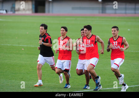 Buenos Aires, Argentine. 17 novembre, 2014. Les joueurs de River Plate assister à une session de formation avant le premier match de la jambe d'Amérique du Sud des semi-finales contre Boca Juniors, à Buenos Aires, Argentine, le 17 novembre 2014. © Julian Alvarez/TELAM/Xinhua/Alamy Live News Banque D'Images