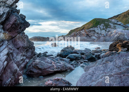 Côte sauvage à Sharrow Beach partie de Cornwall dans Whitsand Bay Banque D'Images