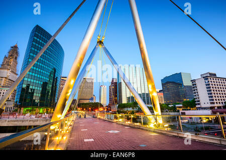 Hartford, Connecticut, USA skyline at Founders Bridge. Banque D'Images