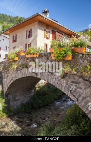 Village de Beaufort en Savoie, Rhône-Alpes, France Banque D'Images