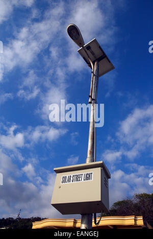 Solar street light à Labuan Bajo, l'île de Flores Banque D'Images