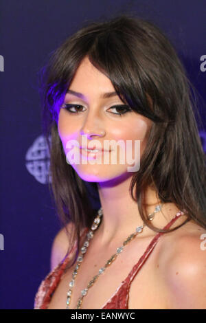 Théâtre d'Etat, 49 Market Street, Sydney, NSW, Australie. Unbroken comédienne Sophie Dalah arrive sur le tapis rouge pour la première mondiale de "Unbroken". Crédit : Copyright 2014 Richard Milnes/Alamy Live News Banque D'Images