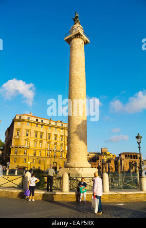 Colonna Traiana, la colonne Trajane, Piazza Foro traiano square, Foro di Traiano, Forum Traiani, Forum de Trajan, la Rome antique, l'Itali Banque D'Images