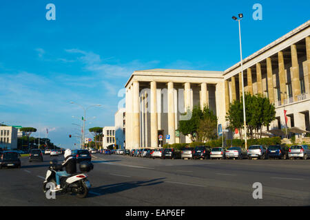 Piazza Guglielmo Marconi, EUR gouvernement et du quartier financier, Rome, Italie Banque D'Images