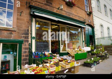 Boutique épiceries traditionnelles dans bourg de Appleby-in-Westmorland, Cumbria, Angleterre, Royaume-Uni. Banque D'Images