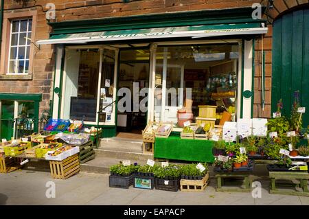 Boutique épiceries traditionnelles dans bourg de Appleby-in-Westmorland, Cumbria, Angleterre, Royaume-Uni. Banque D'Images