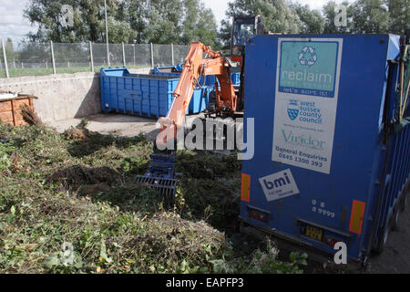 Services et équipements de l'usine de recyclage, astuce et de tri des déchets de jardin digger Banque D'Images