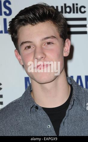 New York, NY, USA. 18 Nov, 2014. Shawn Mendes au niveau des arrivées pour les musiciens sur appel 15e anniversaire, Espace, New York, NY, 18 novembre 2014. Credit : Kristin Callahan/Everett Collection/Alamy Live News Banque D'Images